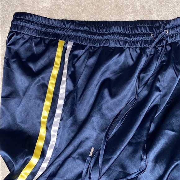 Guess Track Joggers - Picture 2 of 2